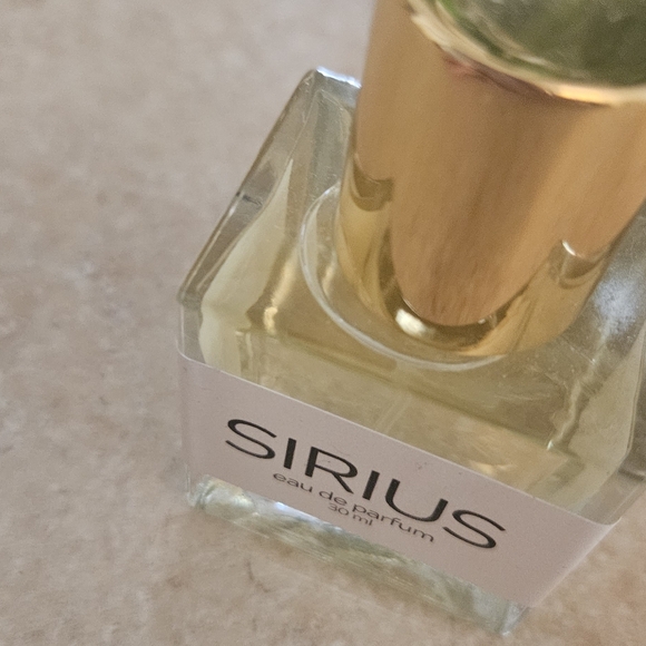 Sirius Eau de Parfum 30ml - Picture 2 of 5